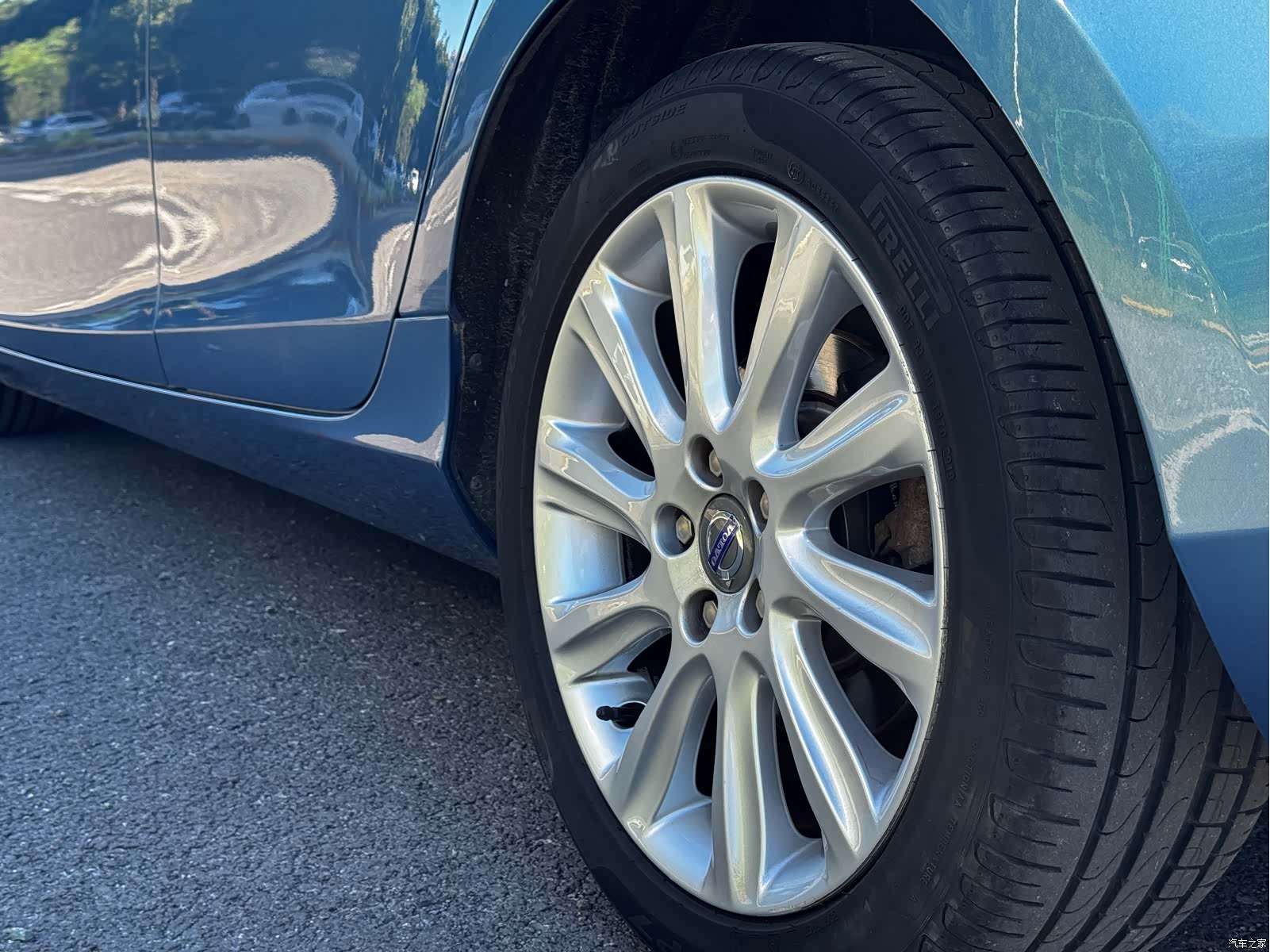 Volvo V40, 2015 18