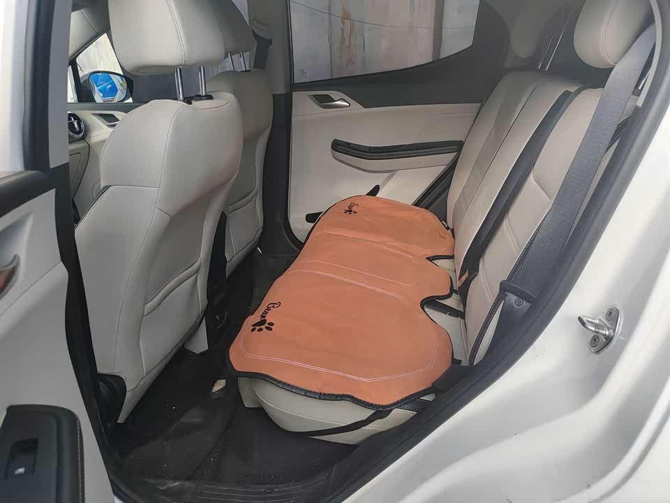 BYD Yuan Pro BYD Yuan Pro