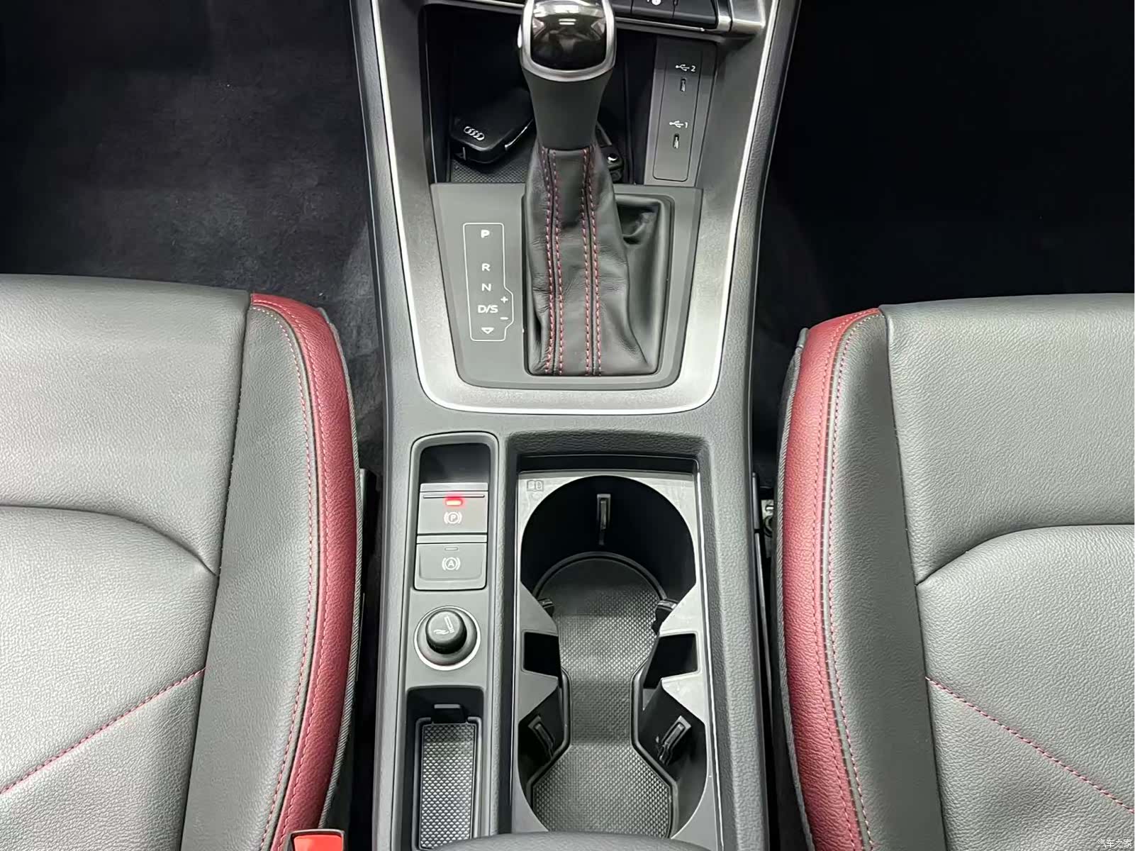 Audi Q3, 2022 11