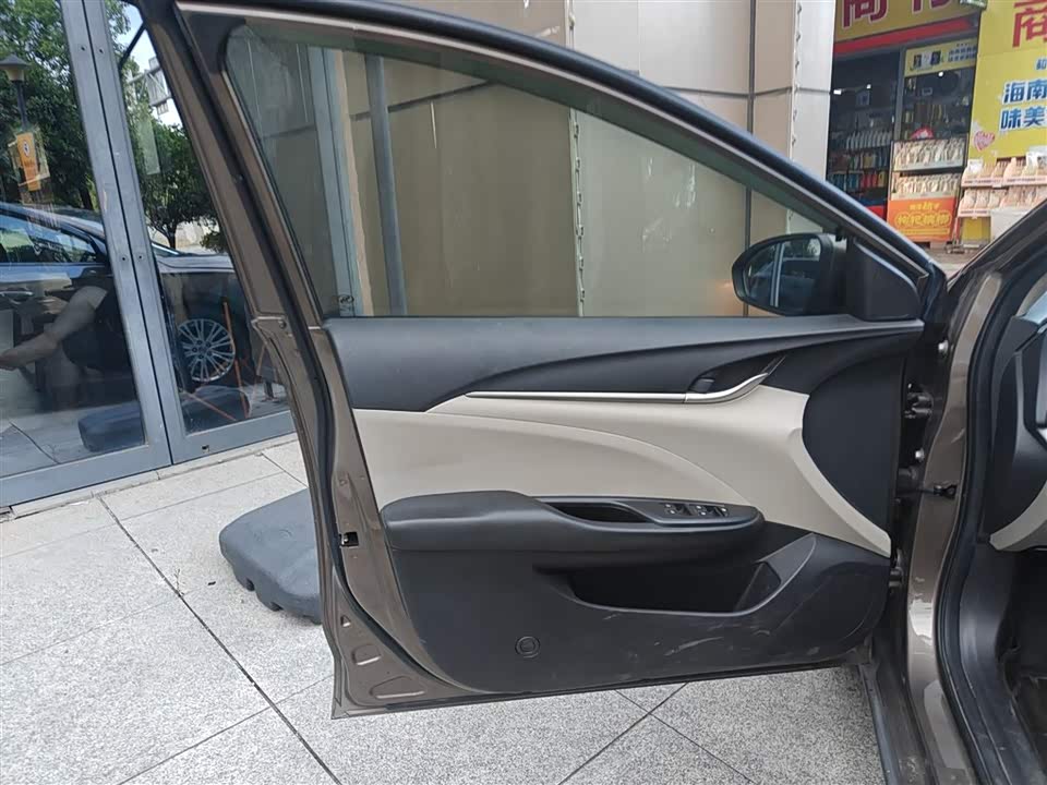 Buick Yinglang
