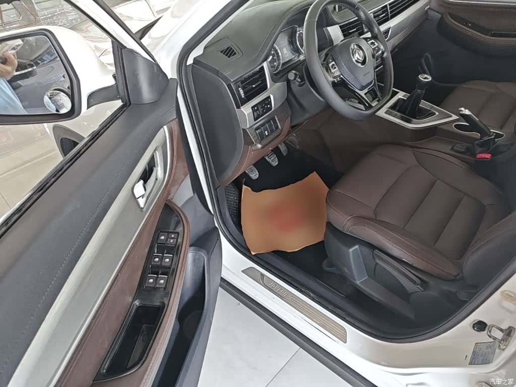 DongFeng X5, 2017 12