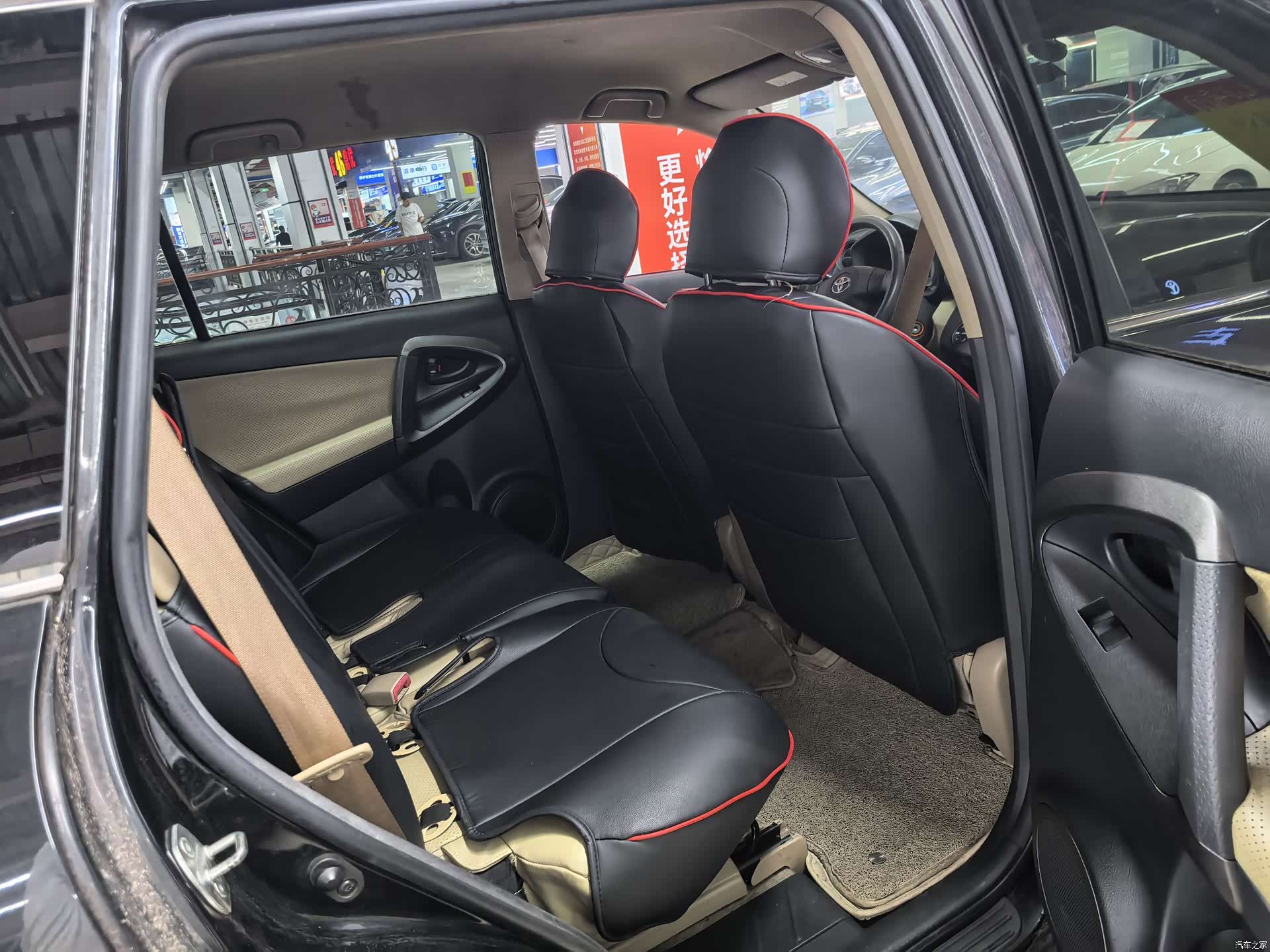 Toyota RAV4, 2012 6