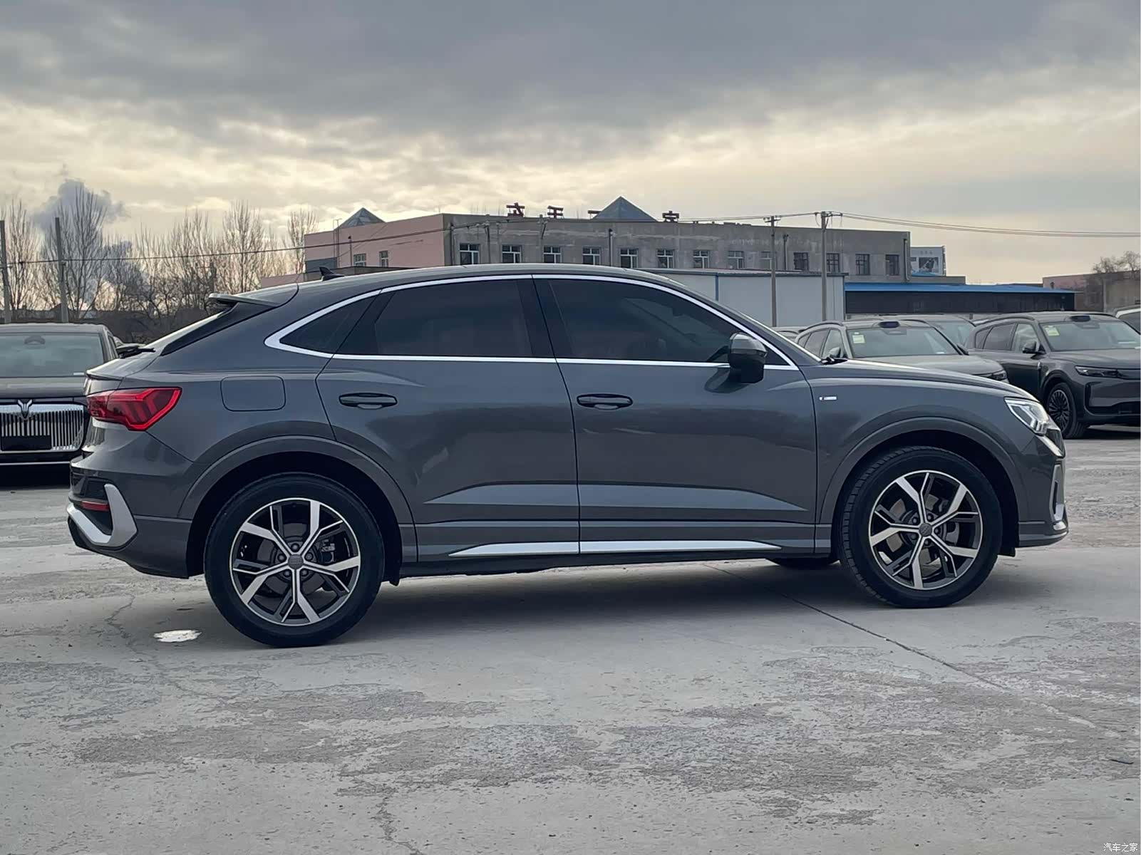 Audi Q3, 2021 6