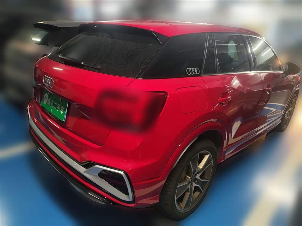 Audi Q2L