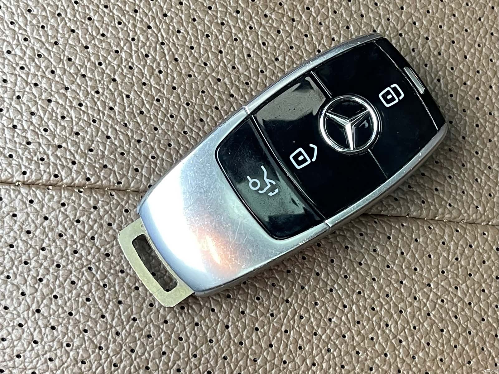 Mercedes-Benz E-Class, 2018 15