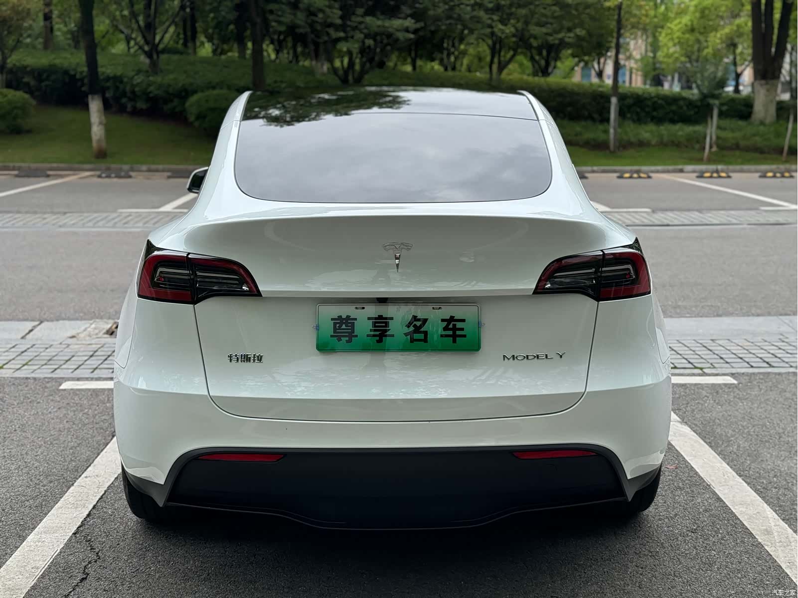 Tesla Model Y, 2024 7