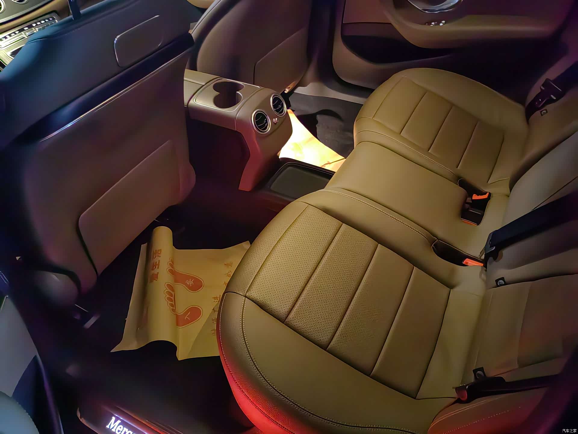 Mercedes-Benz E-Class, 2019 12