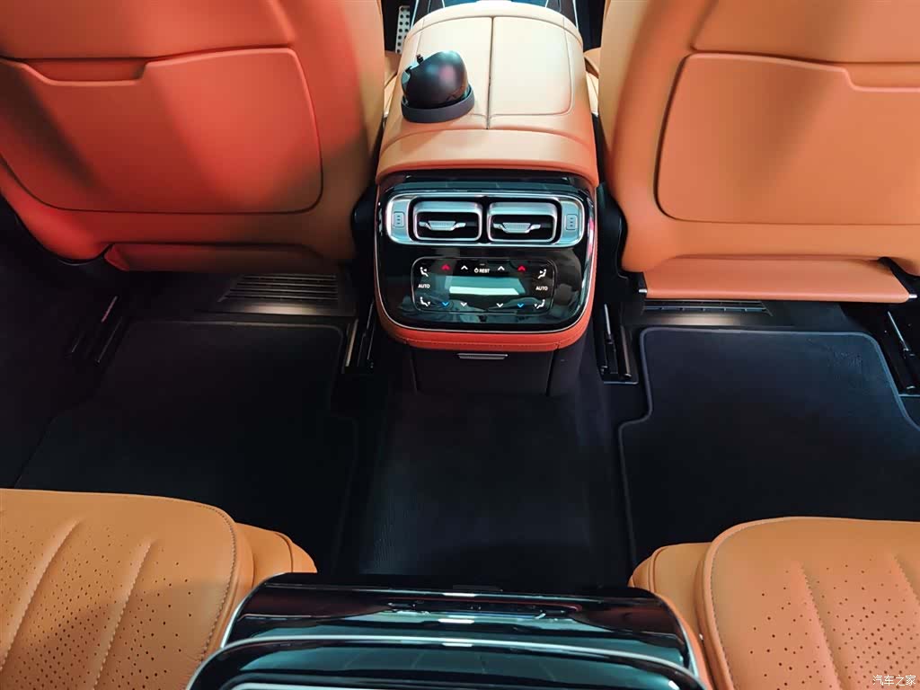 Mercedes-Benz S-Class, 2023 28