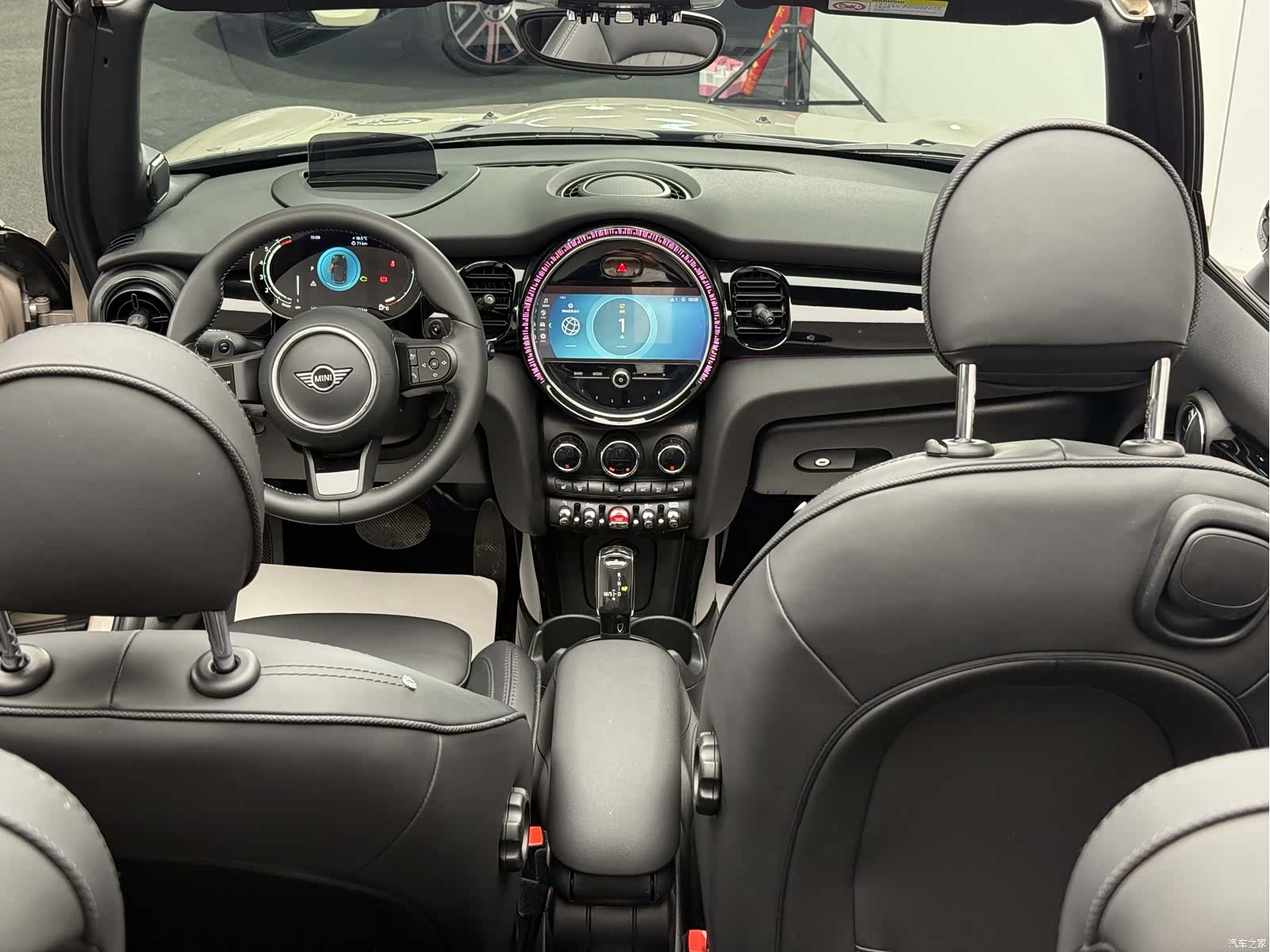 Mini Cooper, 2023 13