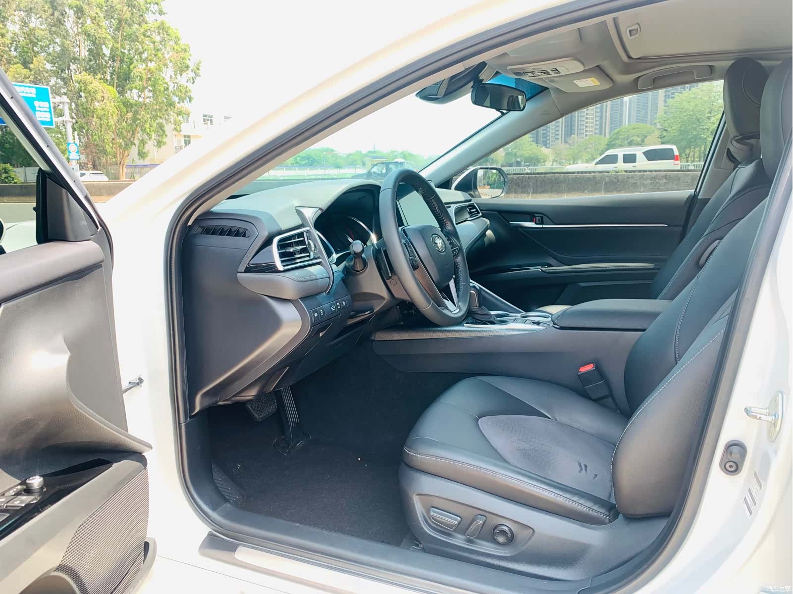 Toyota Camry, 2022 7