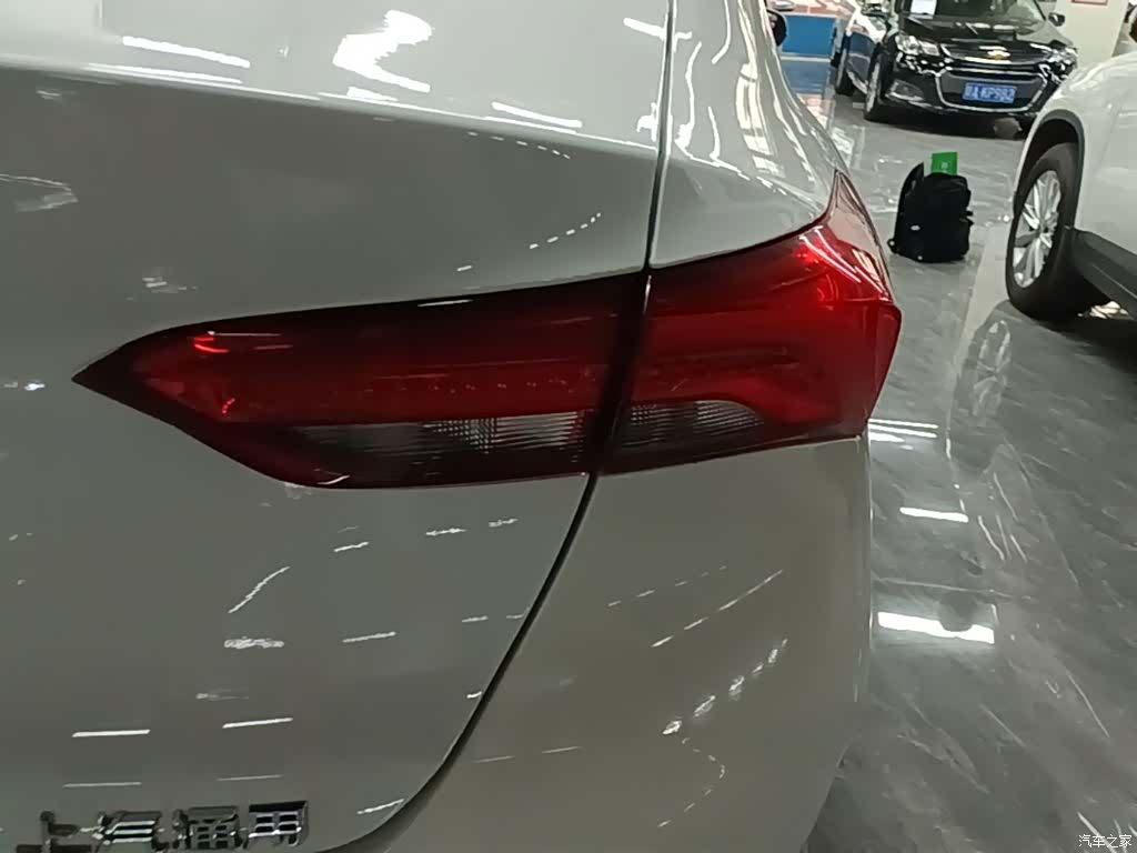 Buick Verano, 2021 8