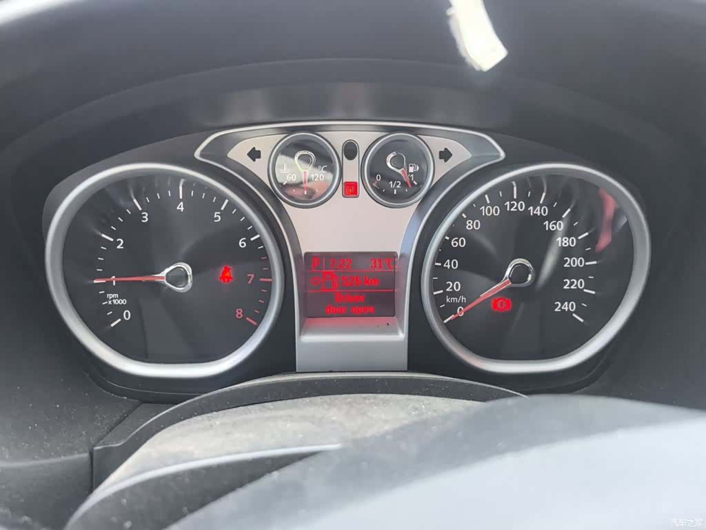 Ford Focus, 2014 8