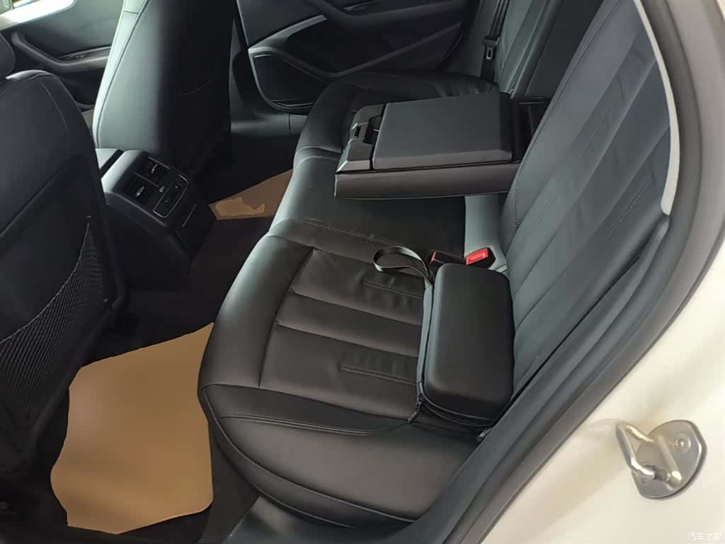 Audi A4L, 2020 17