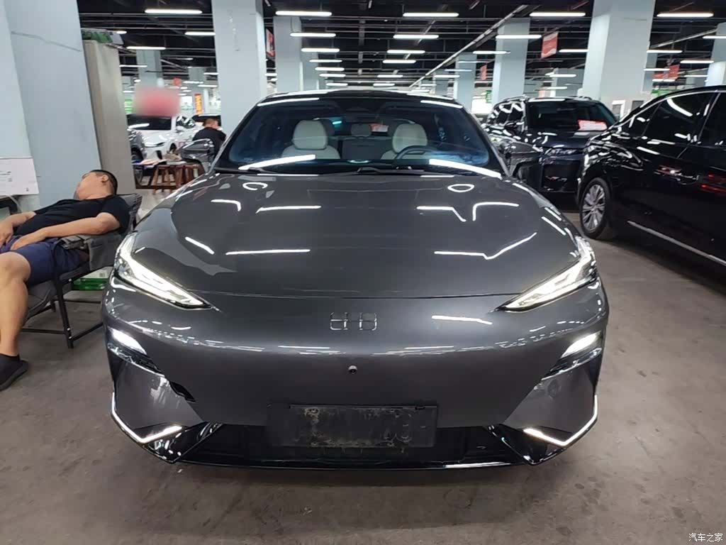 Geely E8, 2024 3