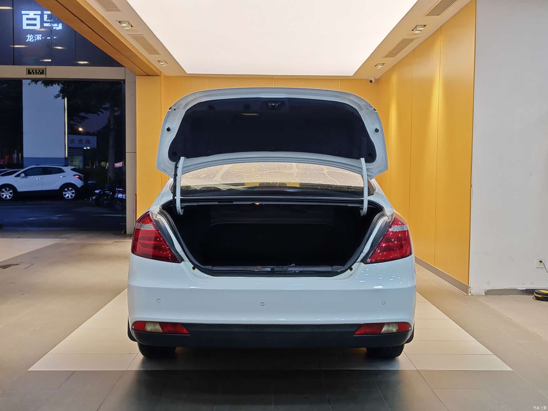 Geely Emgrand, 2017 26