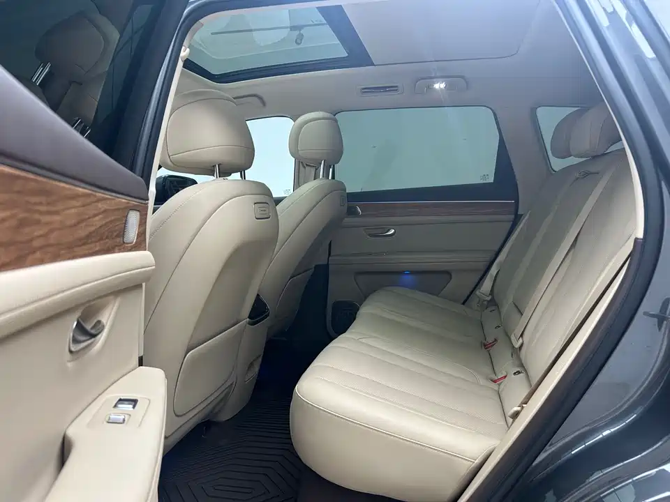 AITO Ask the world M7