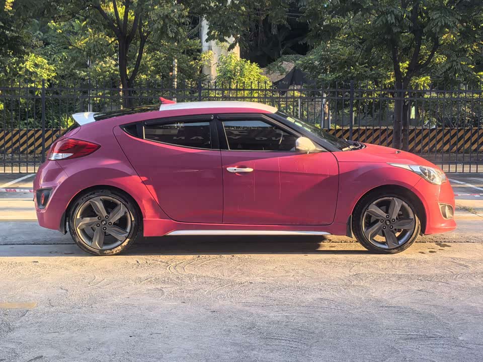 Hyundai Veloster