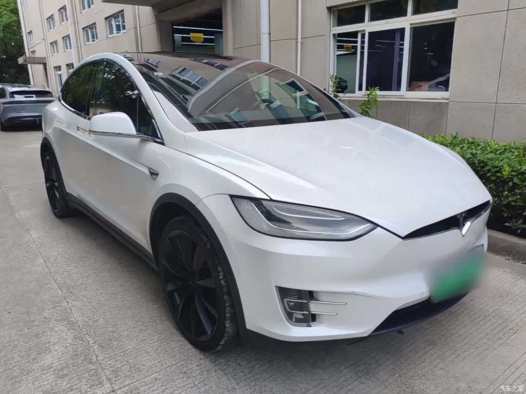 Tesla Model X, 2020 4