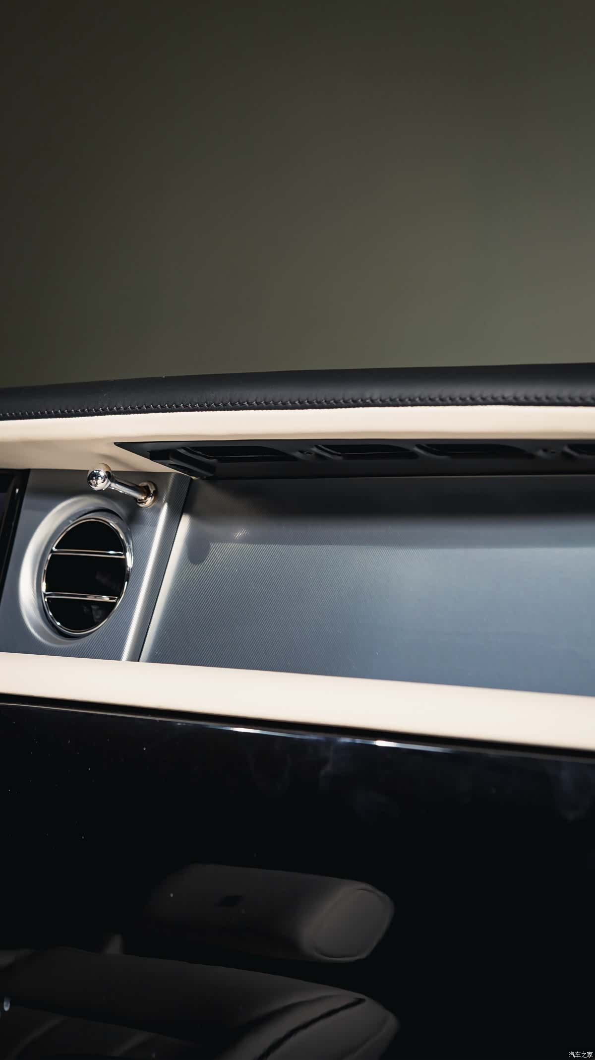 Rolls-Royce Phantom, 2015 28
