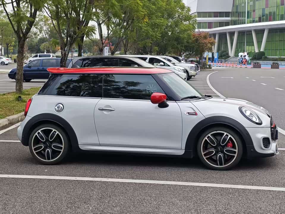 MINI JCW