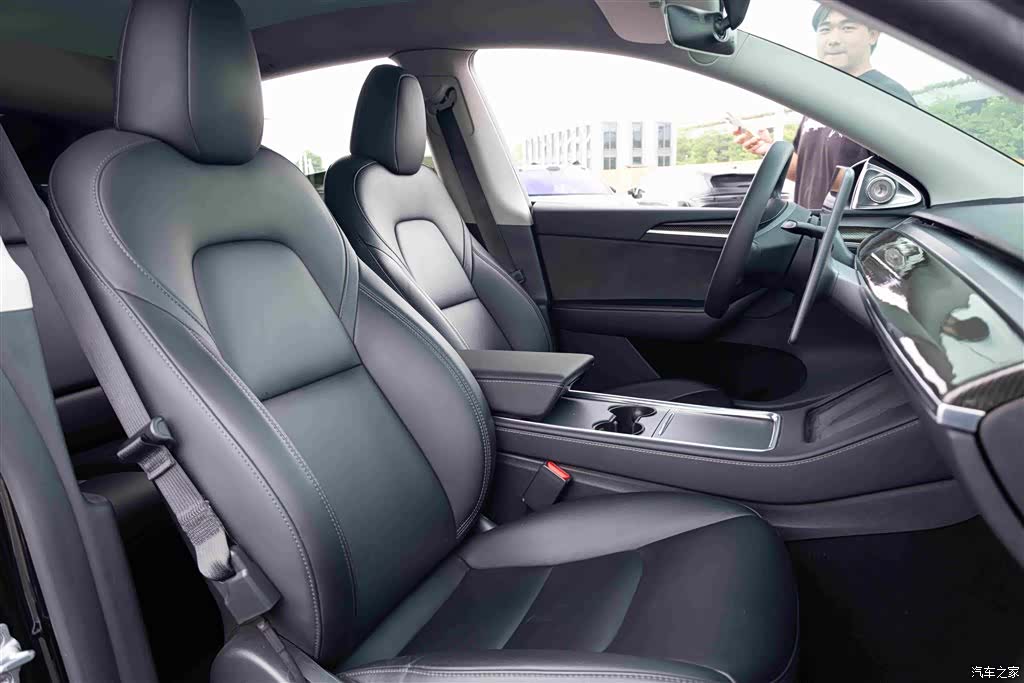 Tesla Model Y, 2022 14