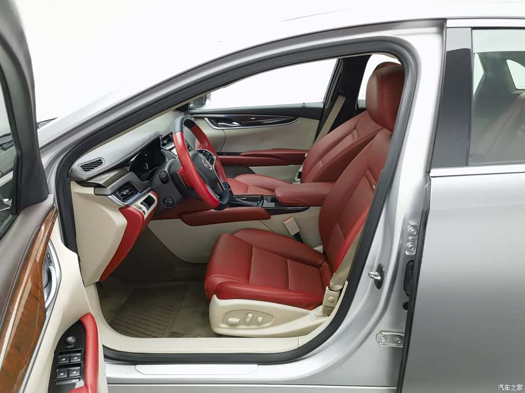 Cadillac XTS, 2013 10