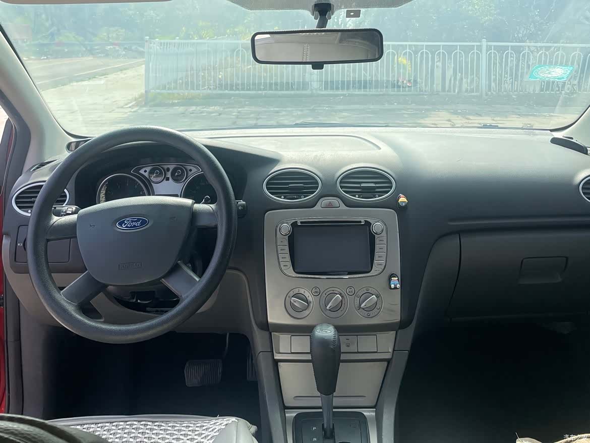 Ford Focus, 2014 10