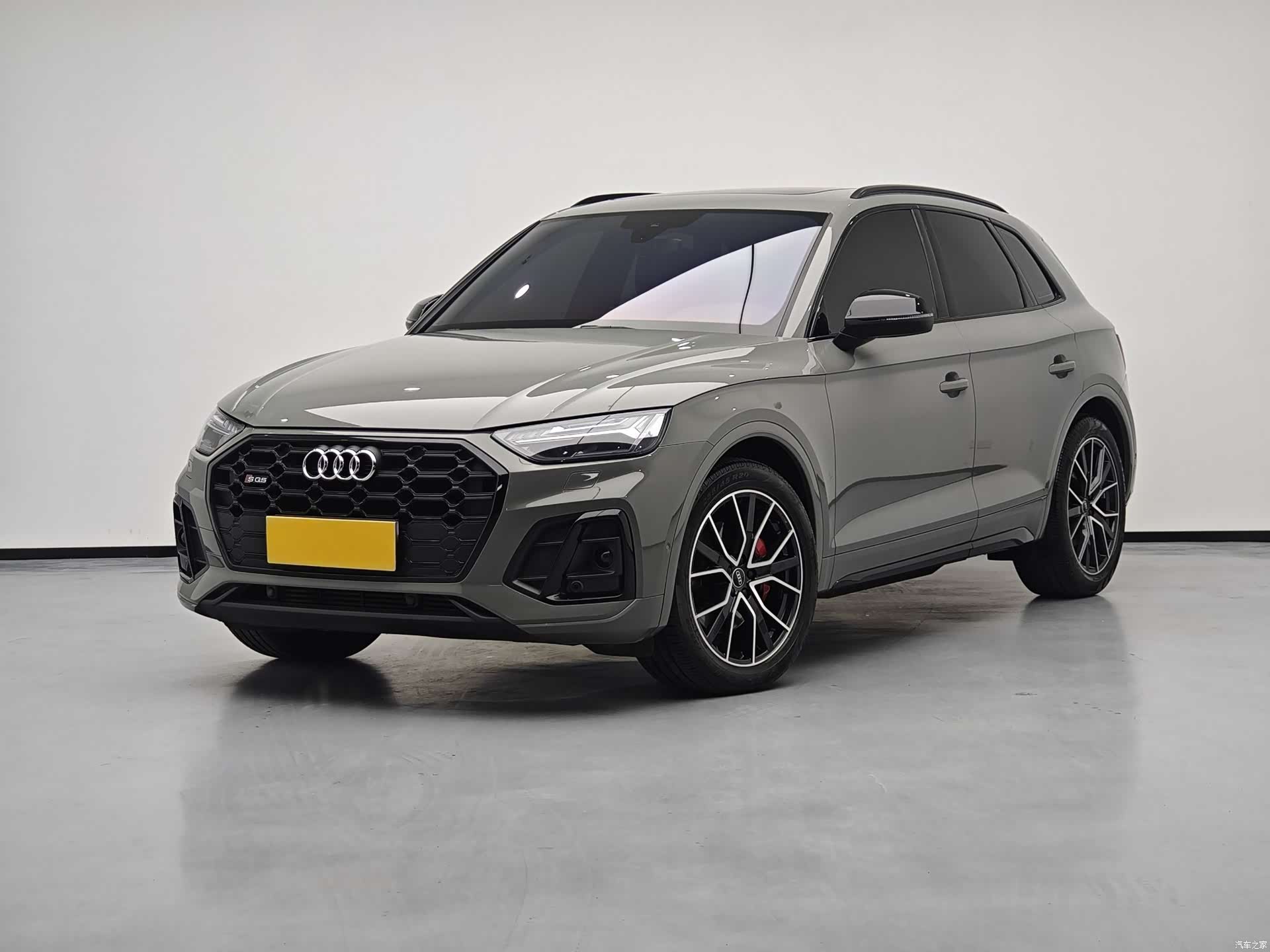 Audi Q5, 2022 1