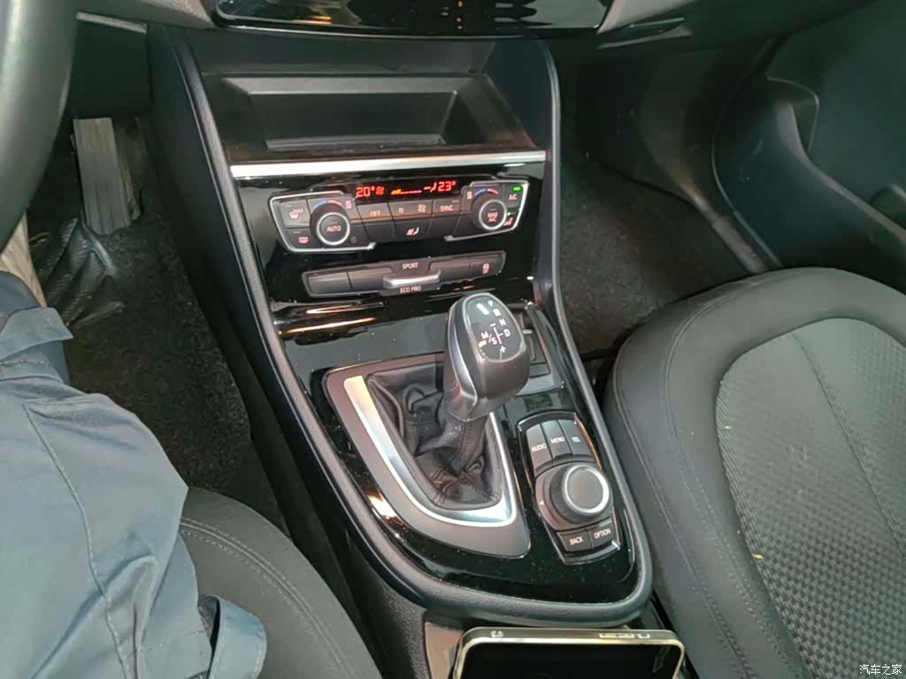 BMW 2 Series, 2015 10