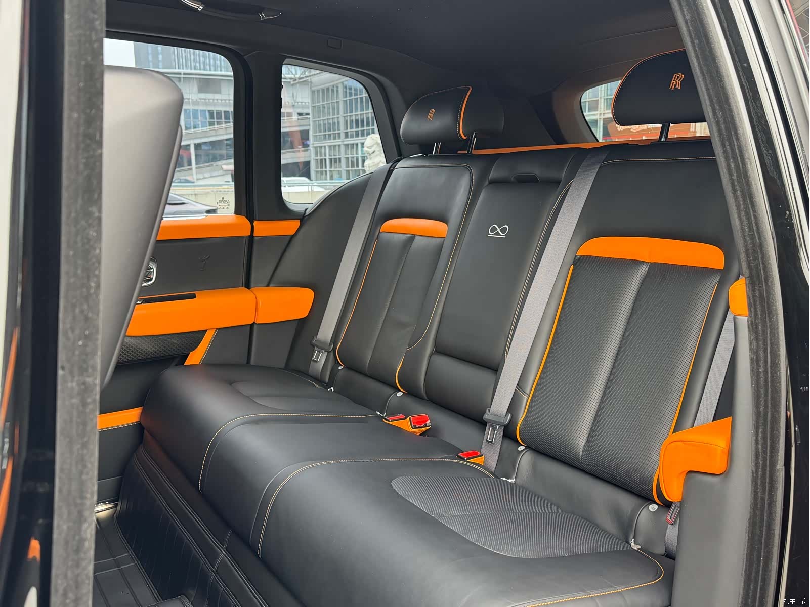 Rolls-Royce Cullinan, 2023 11