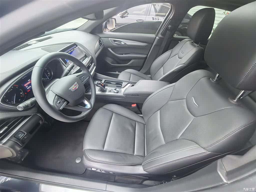 Cadillac CT5, 2022 4