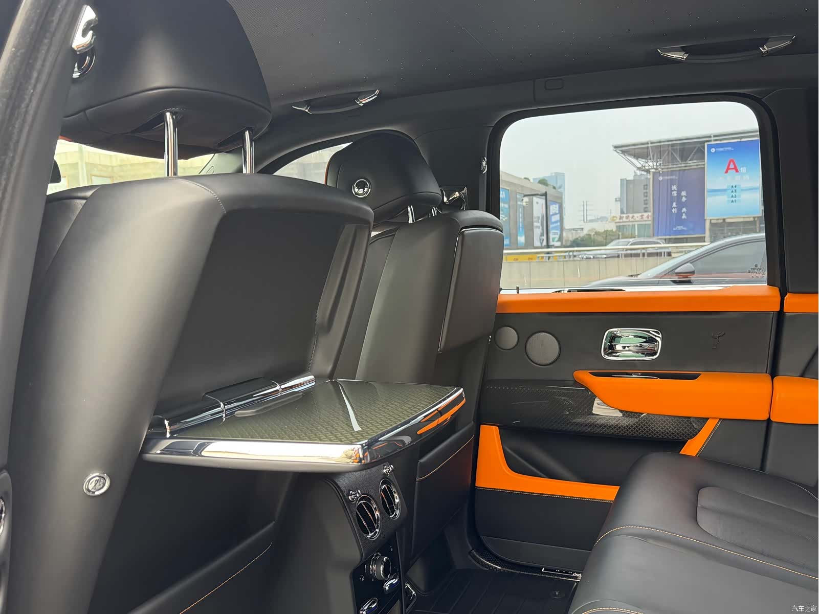 Rolls-Royce Cullinan, 2023 12