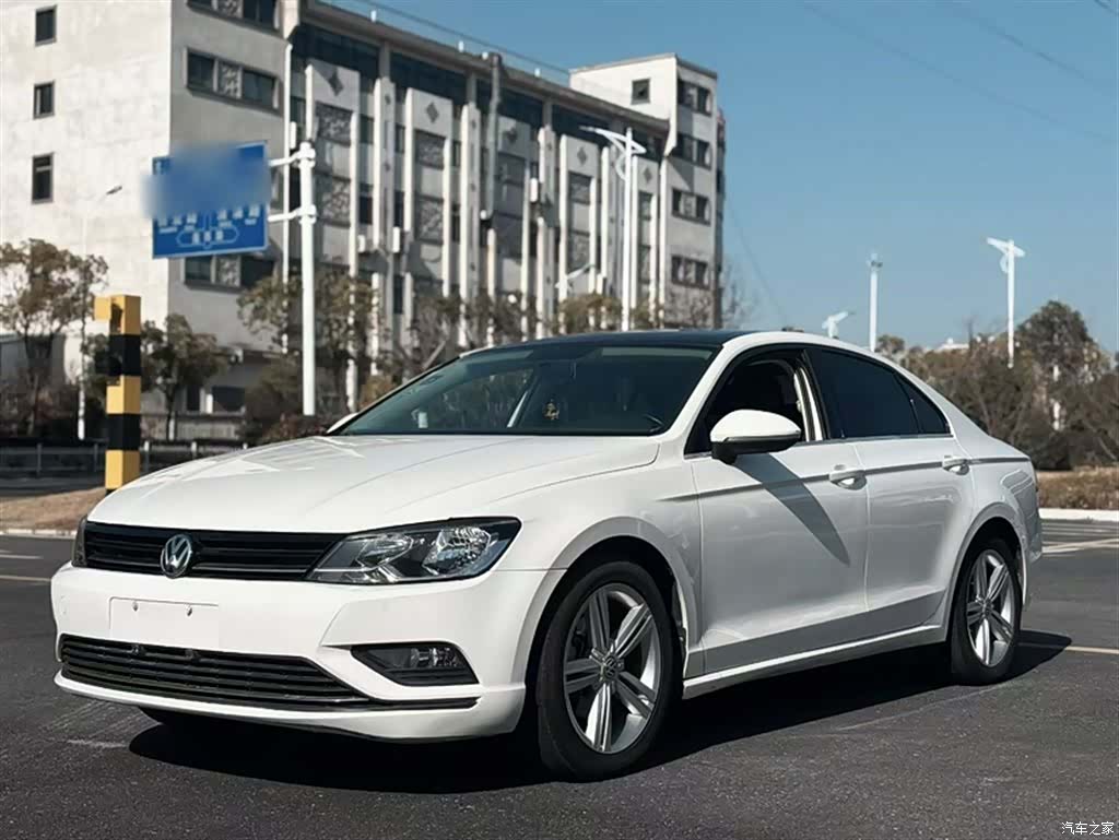 Volkswagen Lamando, 2015 1