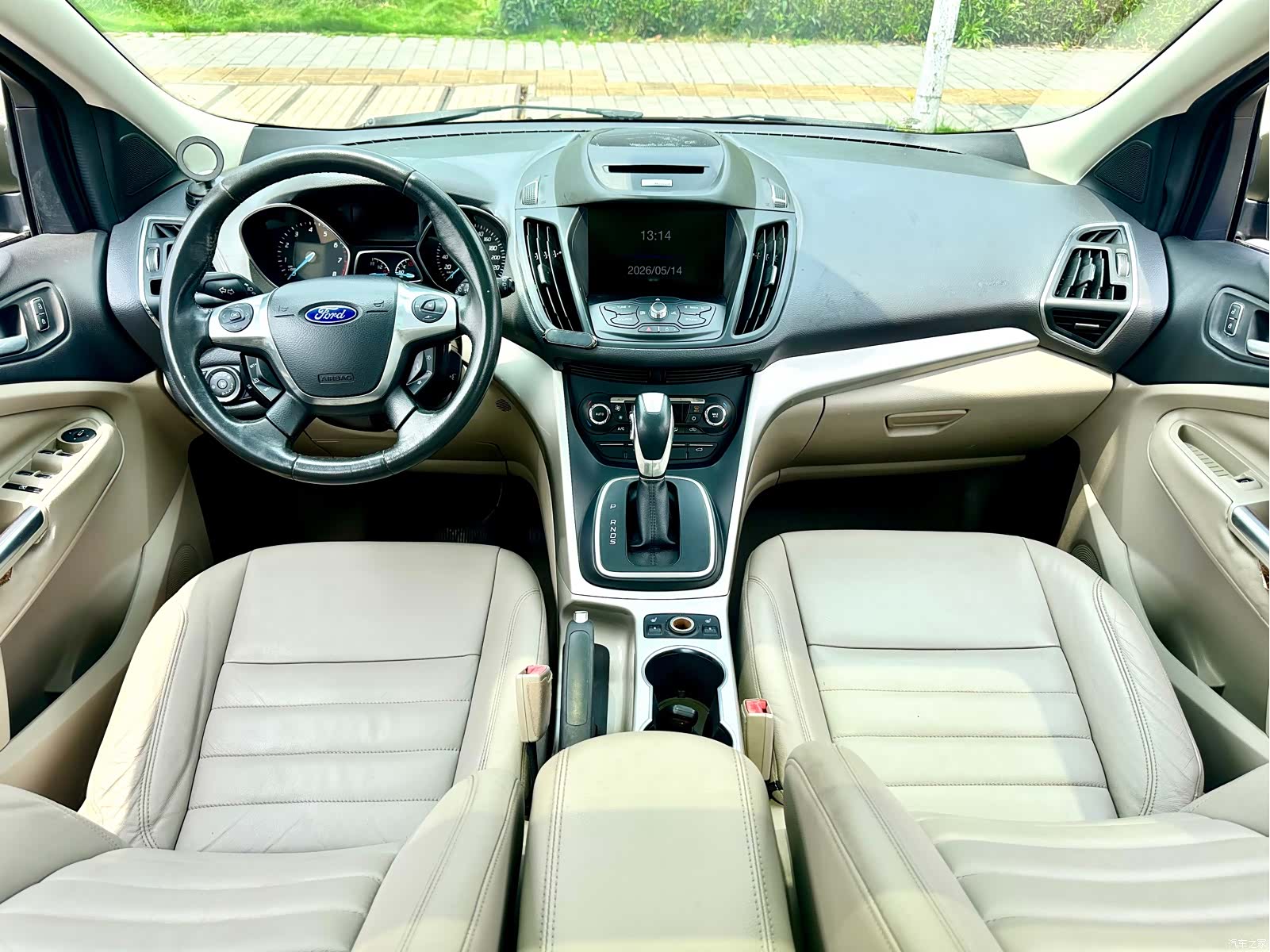 Ford Kuga, 2014 32