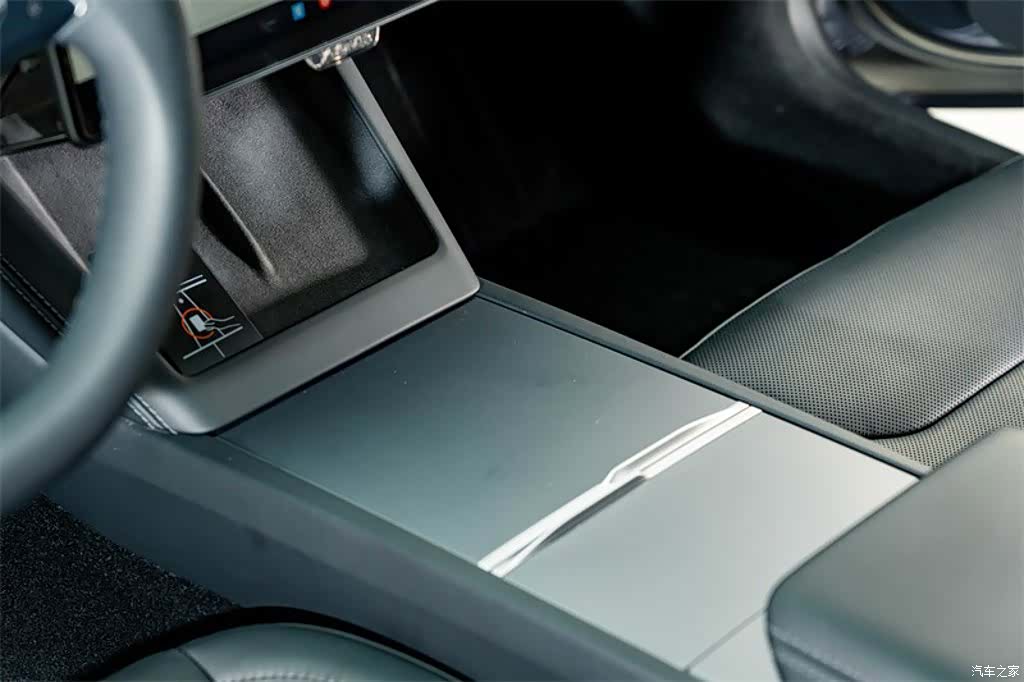 Tesla Model 3, 2024 12