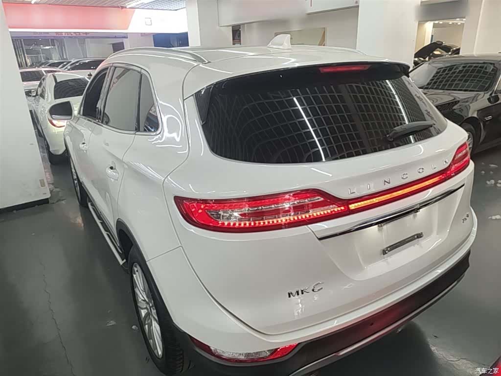 Lincoln MKC, 2020 все фото