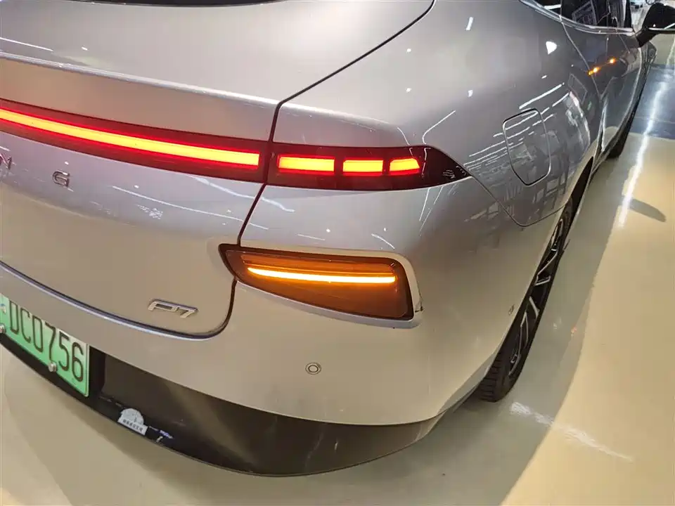 XPENG P7