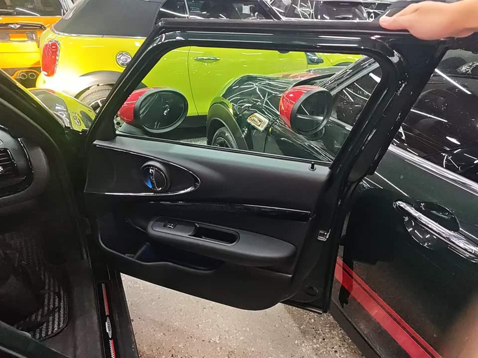 MINI JCW CLUBMAN
