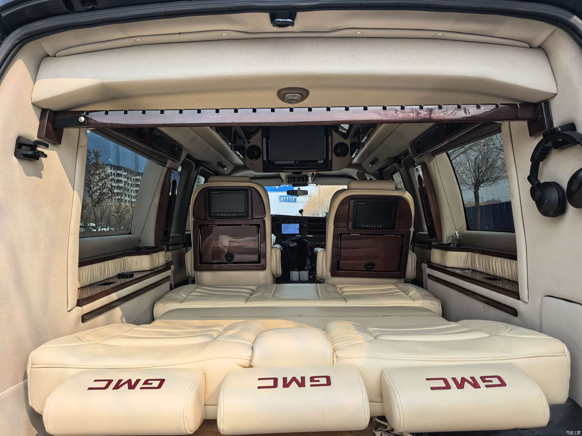GMC SAVANA, 2010 7