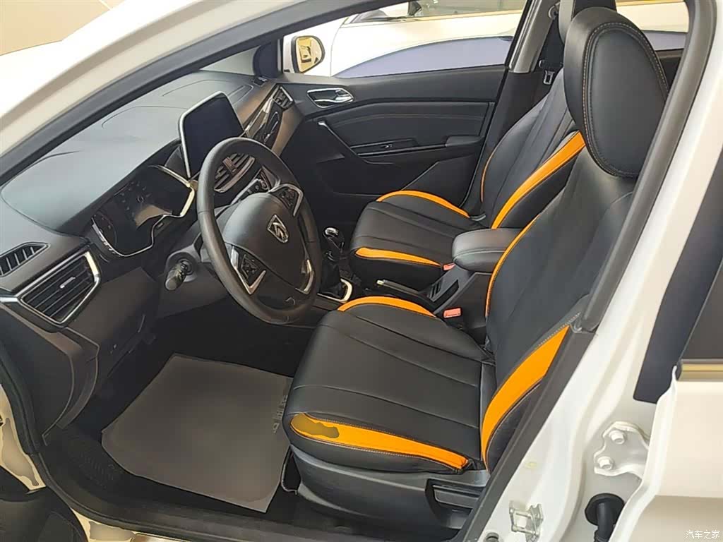 Wuling 310, 2017 15