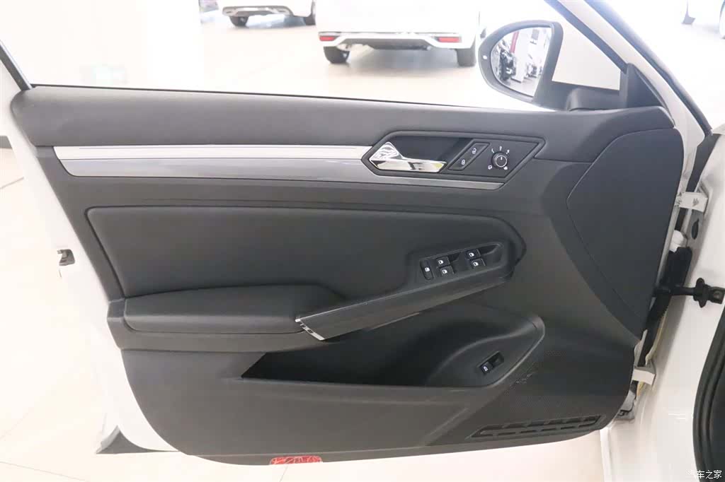 Volkswagen Lamando, 2017 12