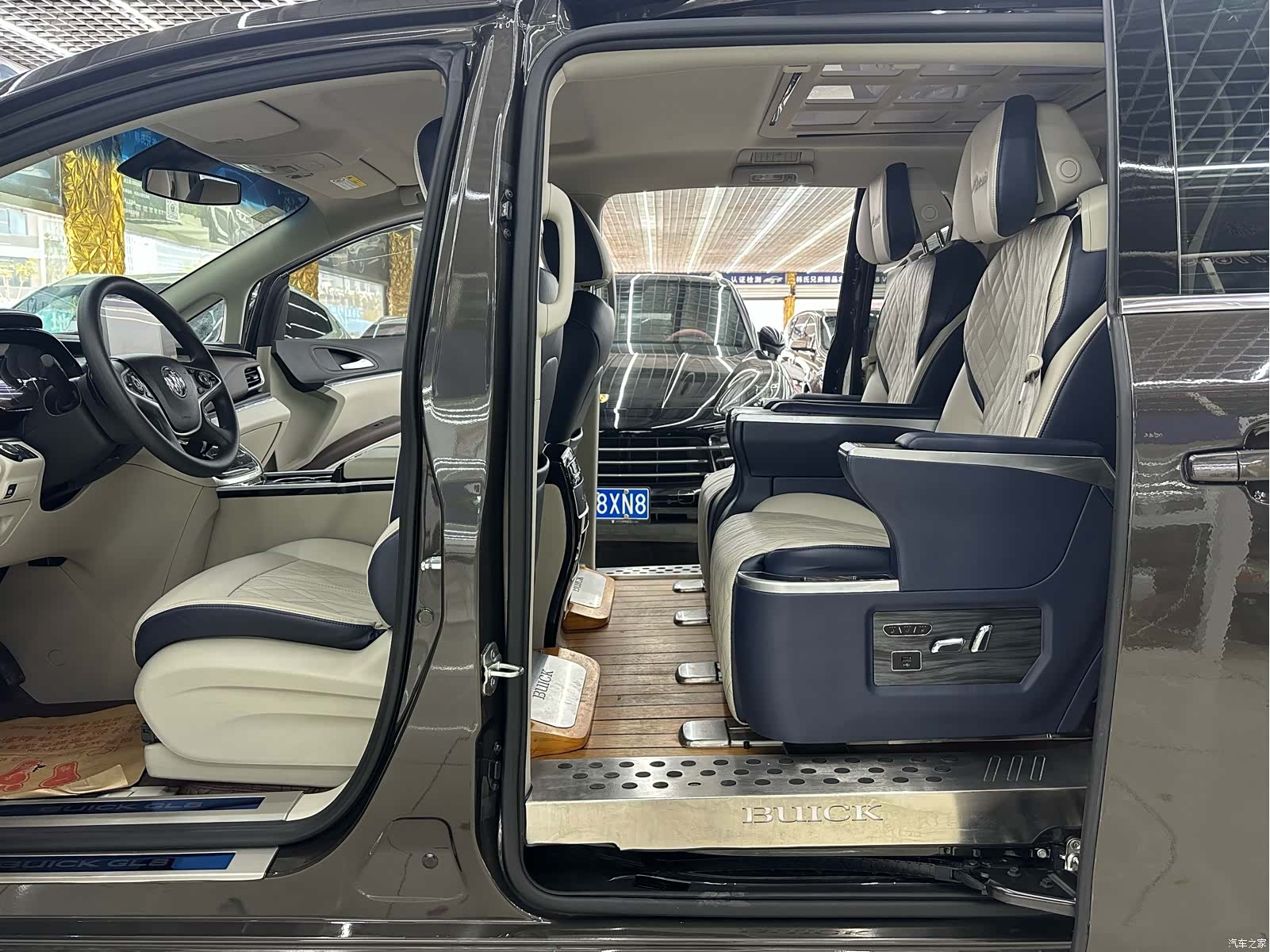 Buick GL8, 2022 11