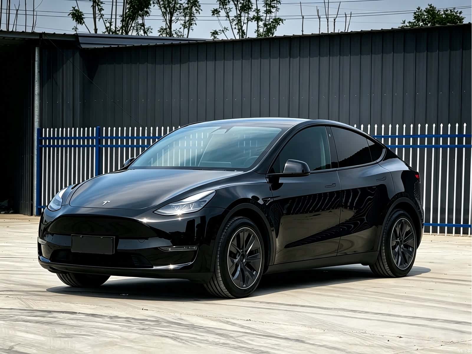 Tesla Model Y, 2021 1