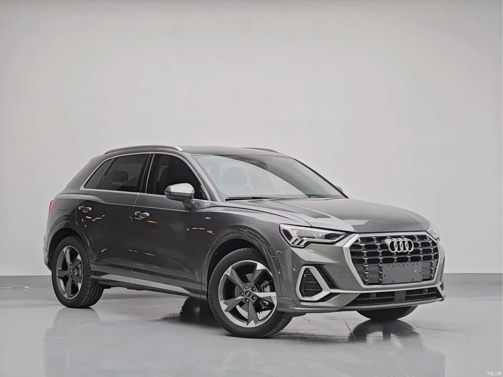 Audi Q3, 2023 3