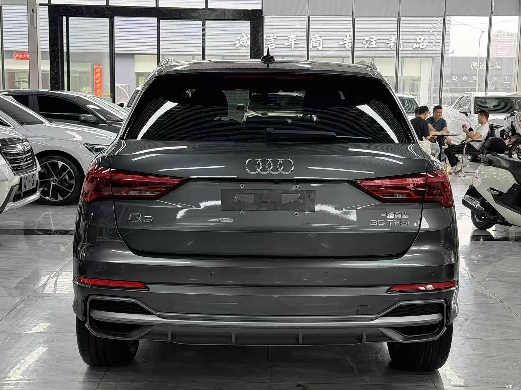 Audi Q3, 2022 11