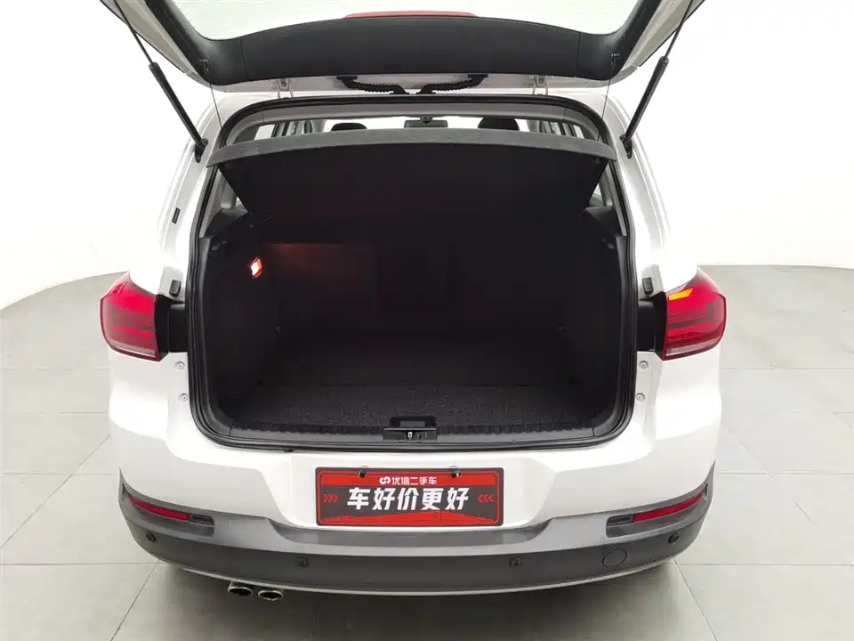 Volkswagen Tiguan Volkswagen Tiguan