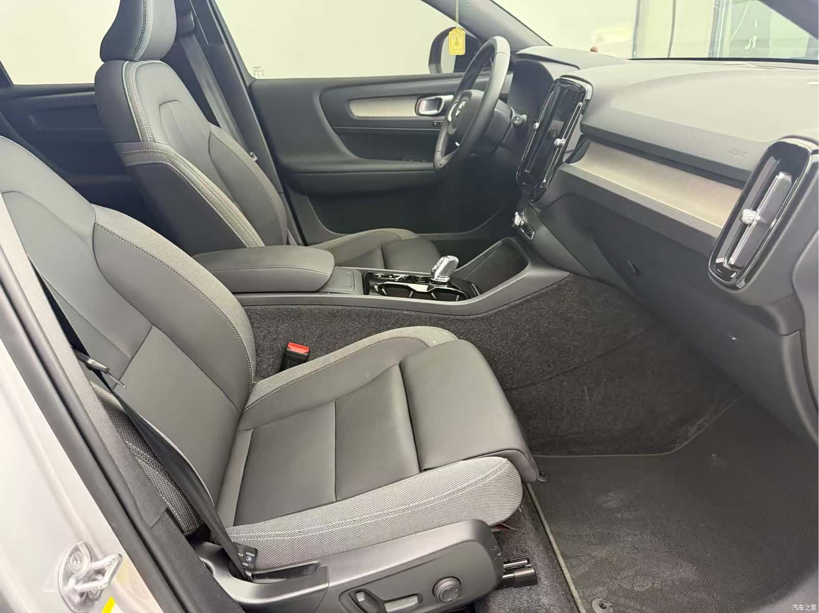 Volvo XC40, 2023 9