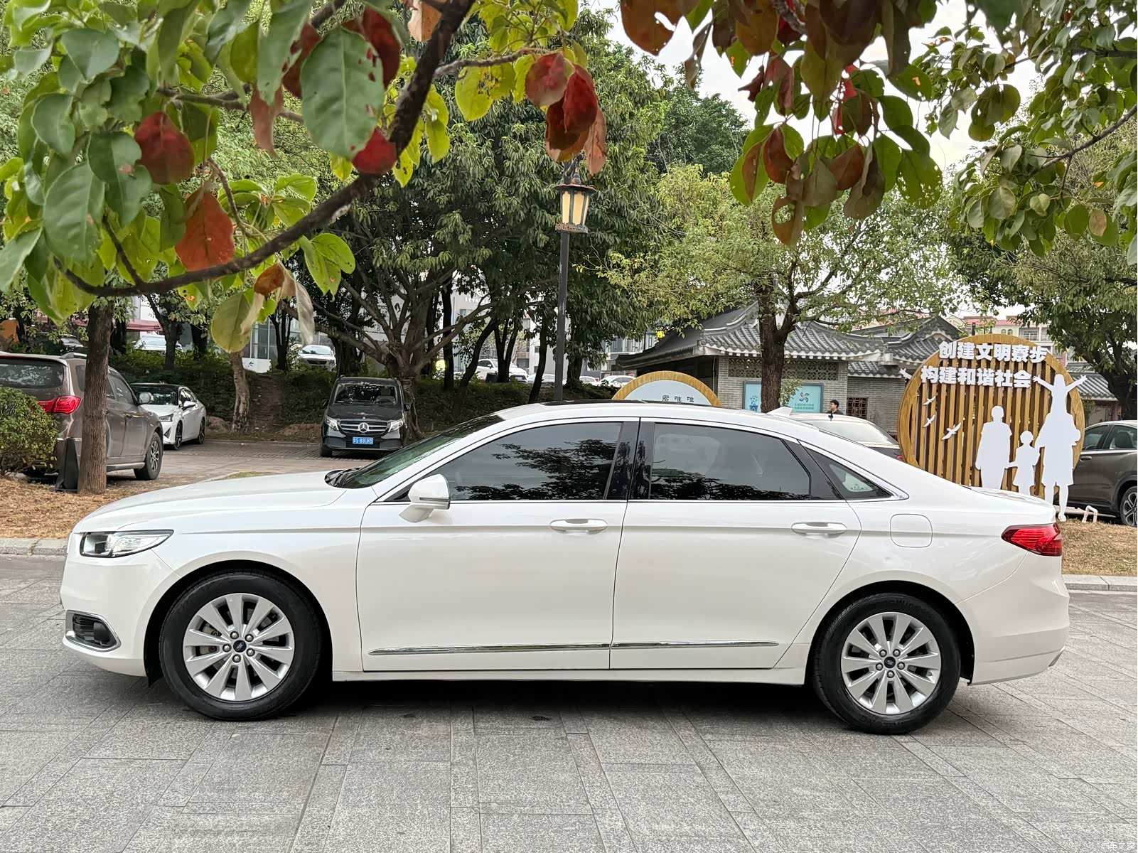 Ford Taurus, 2018 22