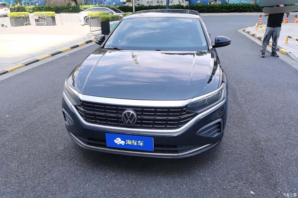 Volkswagen Passat, 2024 2