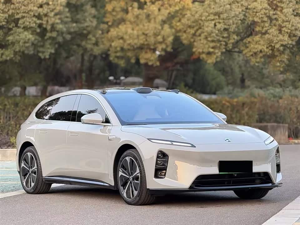 NIO ET5T